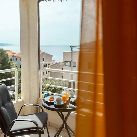 Nevera, Sea View And Private Parking Apartment *