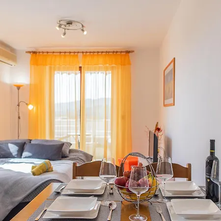 Nevera, Sea View And Private Parking