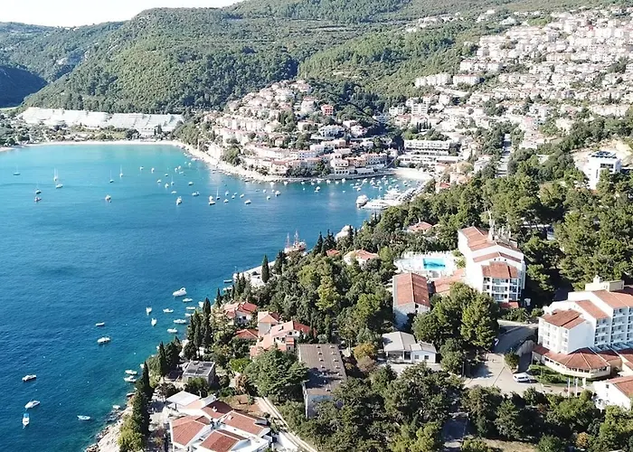 Nevera, Sea View And Private Parking Appartement