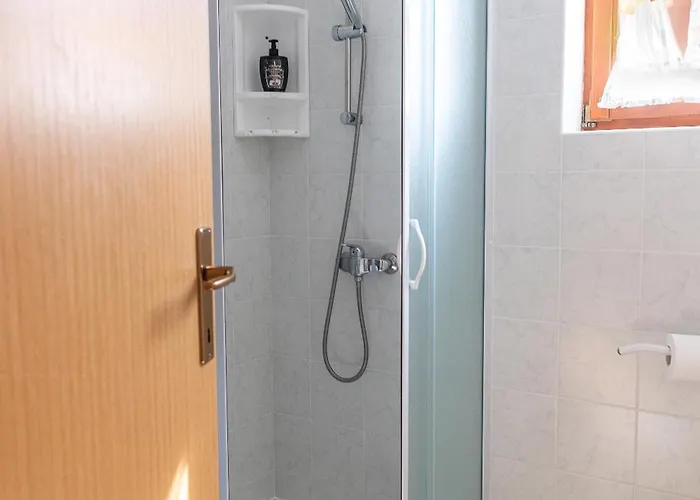 Nevera, Sea View And Private Parking Apartman *